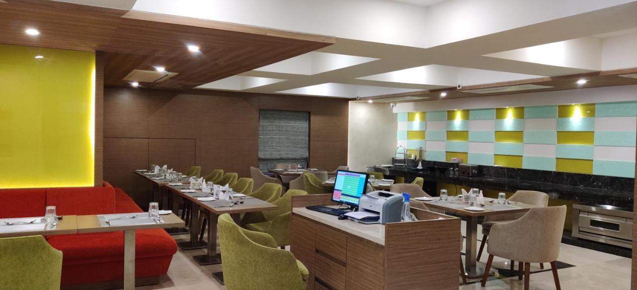 Elora Lords Eco Inn , Lucknow Luaran gambar